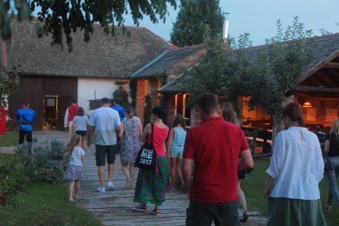 Photo: Mario Romulić Crvena Marta, photo: Mario Romulić, produkcija CroCulTour